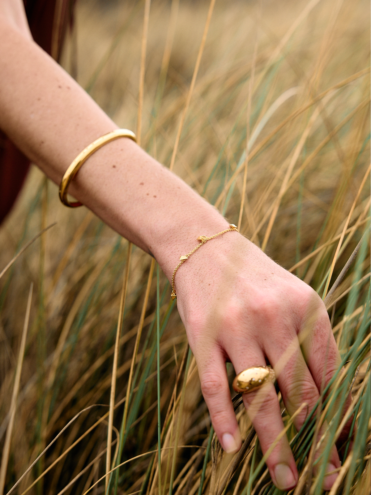 Imagine White Sapphire Bangle